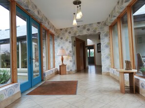 Superior Apartment, Accessible | Lobby