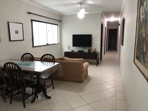 Interior - Comfortable 2br apartment close to UFABC with garage (Parque das Nações)