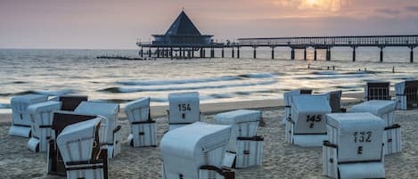 Una spiaggia nelle vicinanze