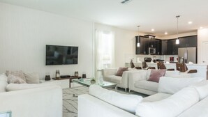 Unclassified image, 5 of 73, button - Gorgeous Home with private pool and Game Room CG1680 (Davenport)