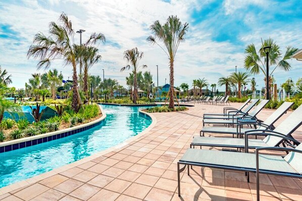 屋内プール、屋外プール