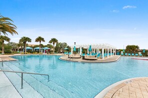 Piscina coperta, piscina all'aperto