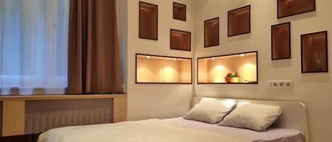 1 bedroom, iron/ironing board, free WiFi