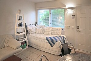 2 chambres, bureau, Wi-Fi, draps fournis