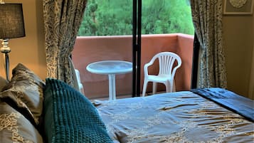 2 slaapkamers, een strijkplank/strijkijzer, gratis wifi, beddengoed