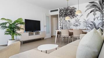 TV, Netflix, streaming services