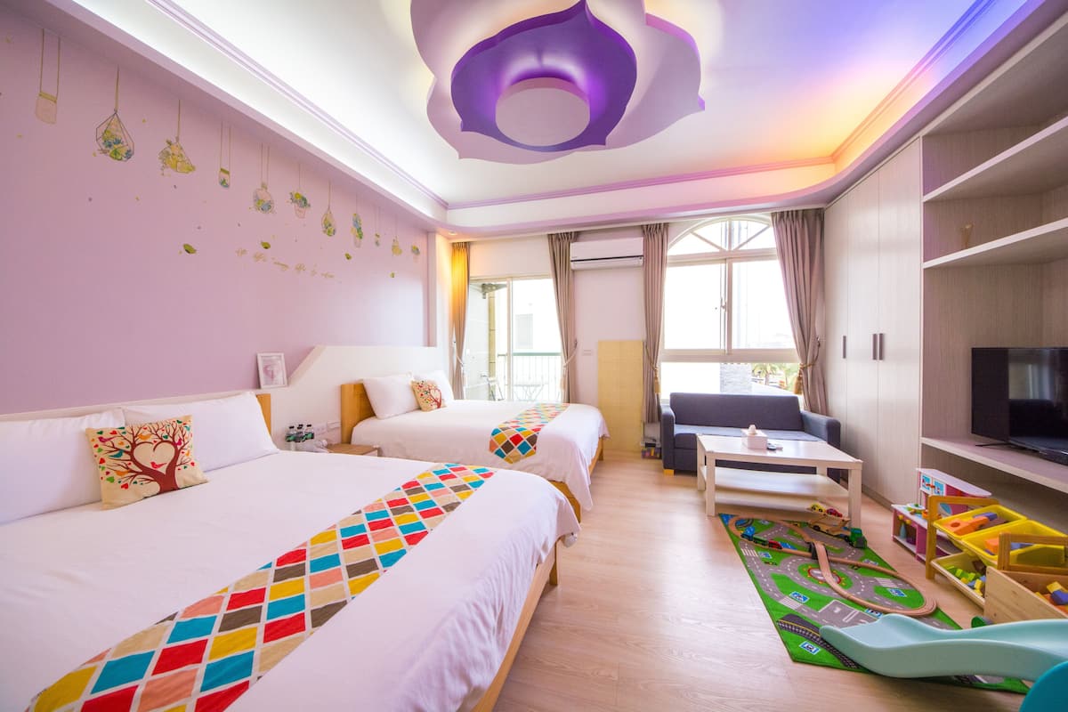 1 bedroom, individually decorated, blackout drapes, soundproofing