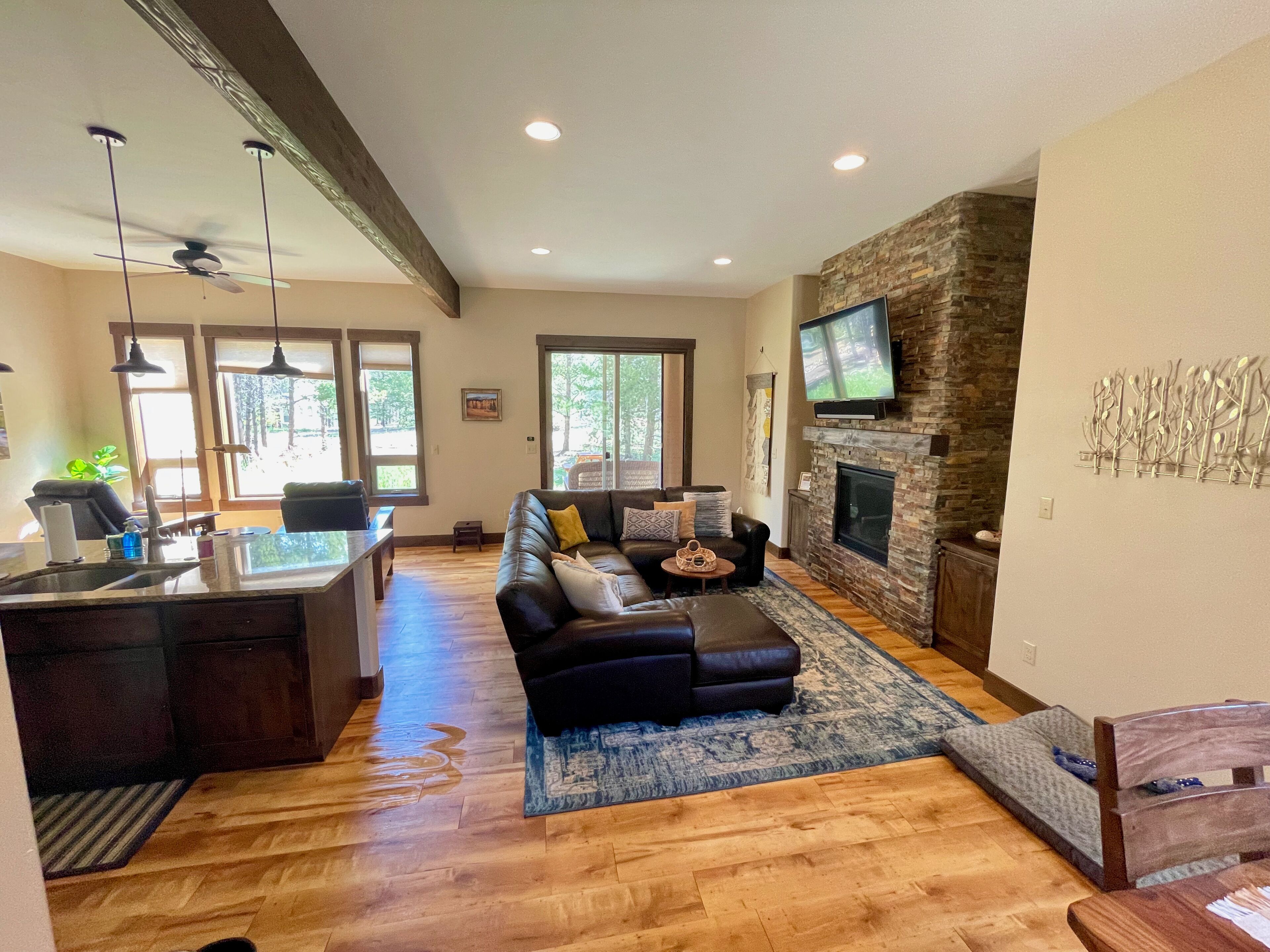 Custom Luxury Mountain Villa in Grand Park-- Shuttle to WP Resort 10 Ft Away