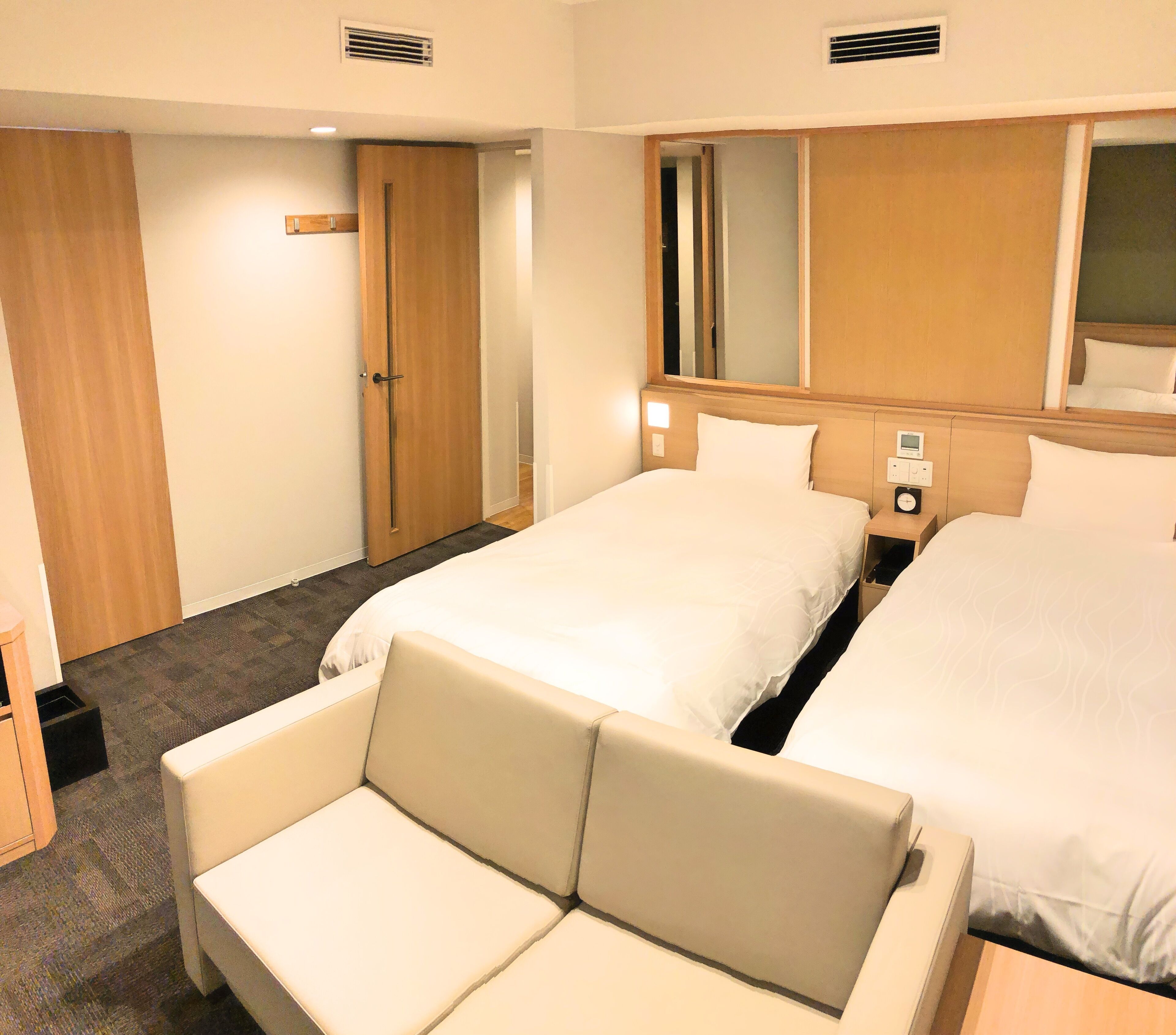 premium bedding, down duvets, in-room safe, desk