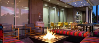 傑克遜維爾機場希爾頓惠庭酒店