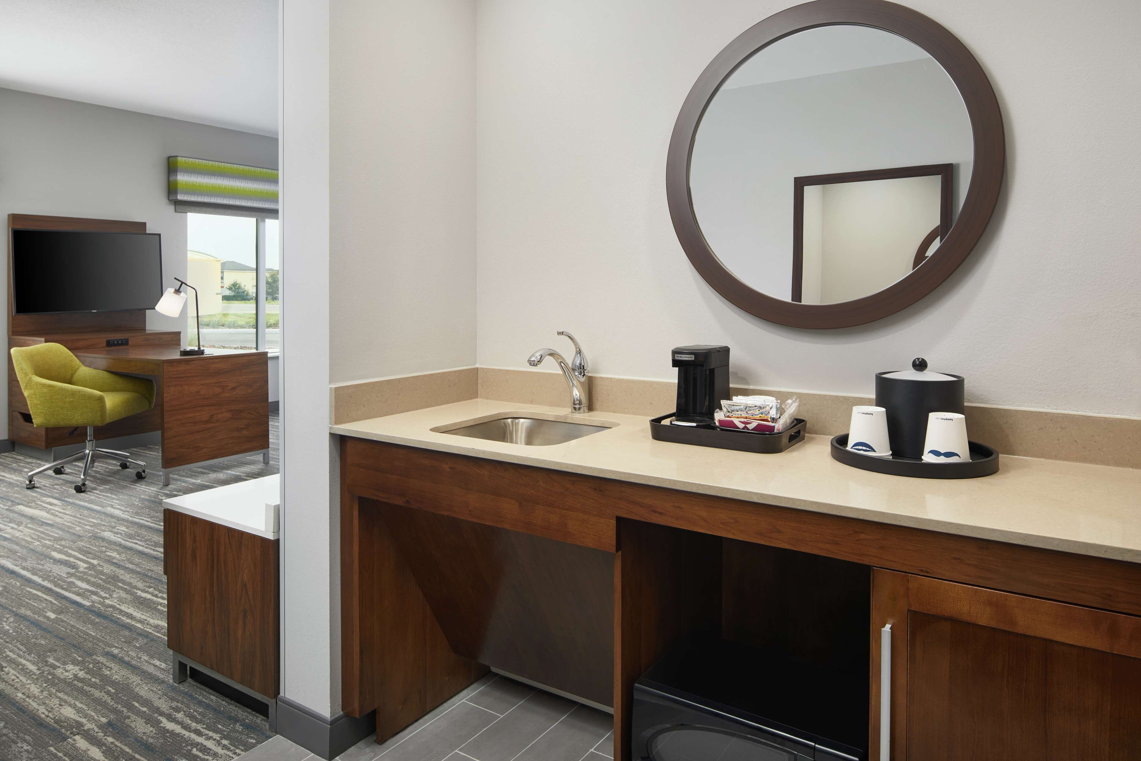 signature studio suite, 1 king bed, accessible, non smoking (roll-in shower) | living area | lcd tv