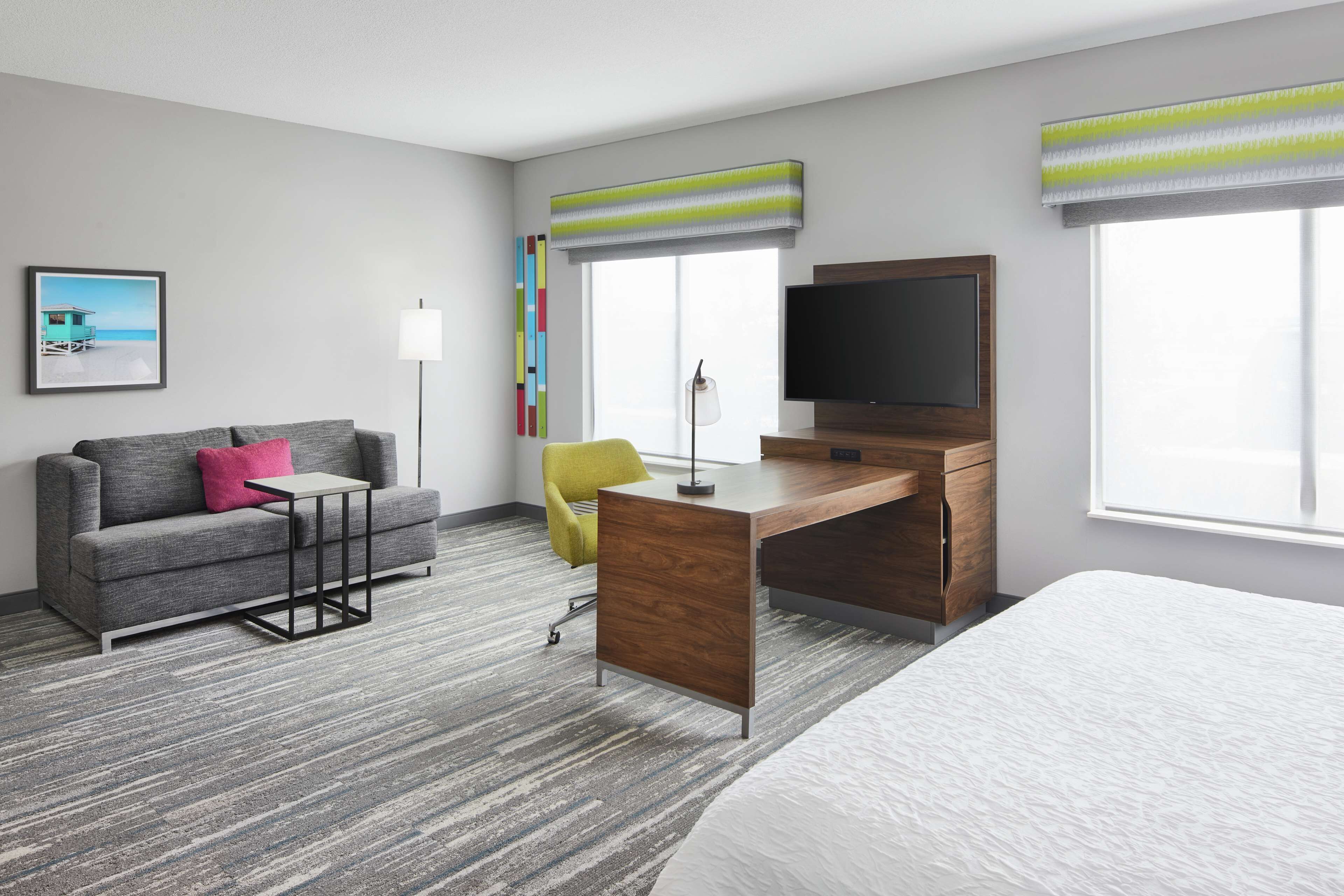 in-room safe, individually decorated, individually furnished, desk