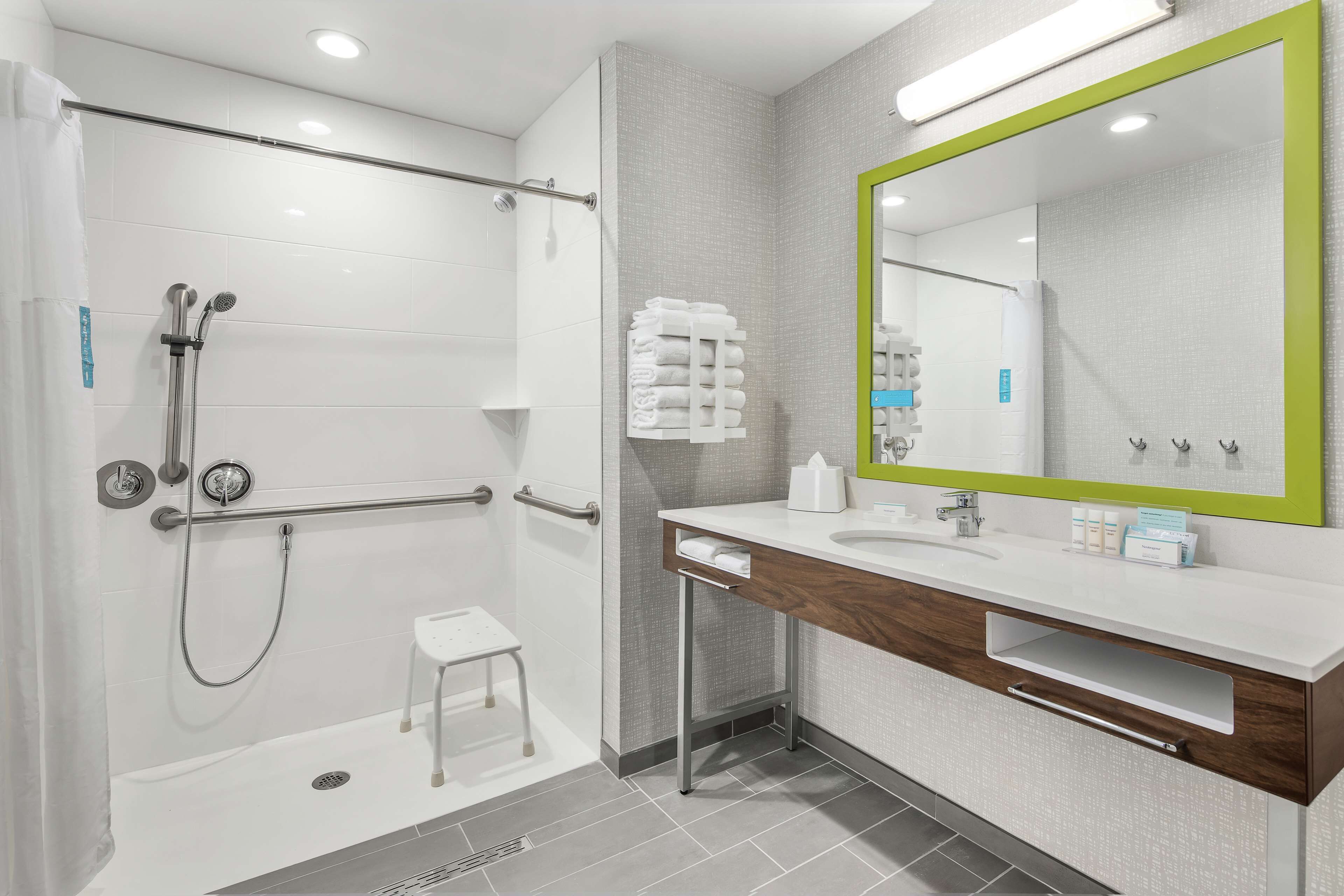 signature studio suite, 1 king bed, accessible, non smoking (roll-in shower) | bathroom shower