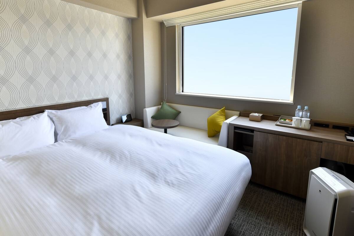 double room | 1 bedroom, in-room safe, desk, blackout curtains