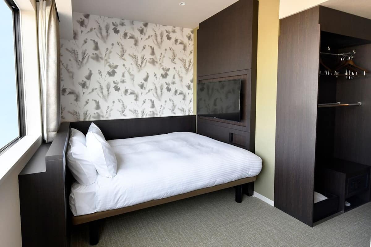 In-room safe, desk, blackout drapes, iron/ironing board (on request)