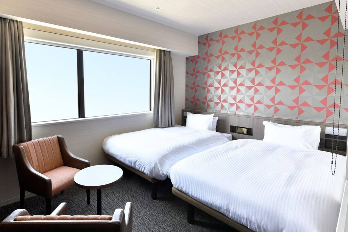 In-room safe, desk, blackout drapes, iron/ironing board (on request)