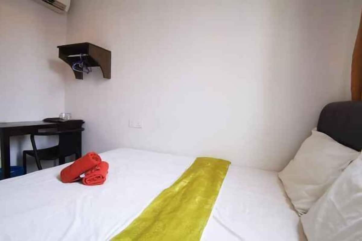 1 bedroom, desk, free WiFi
