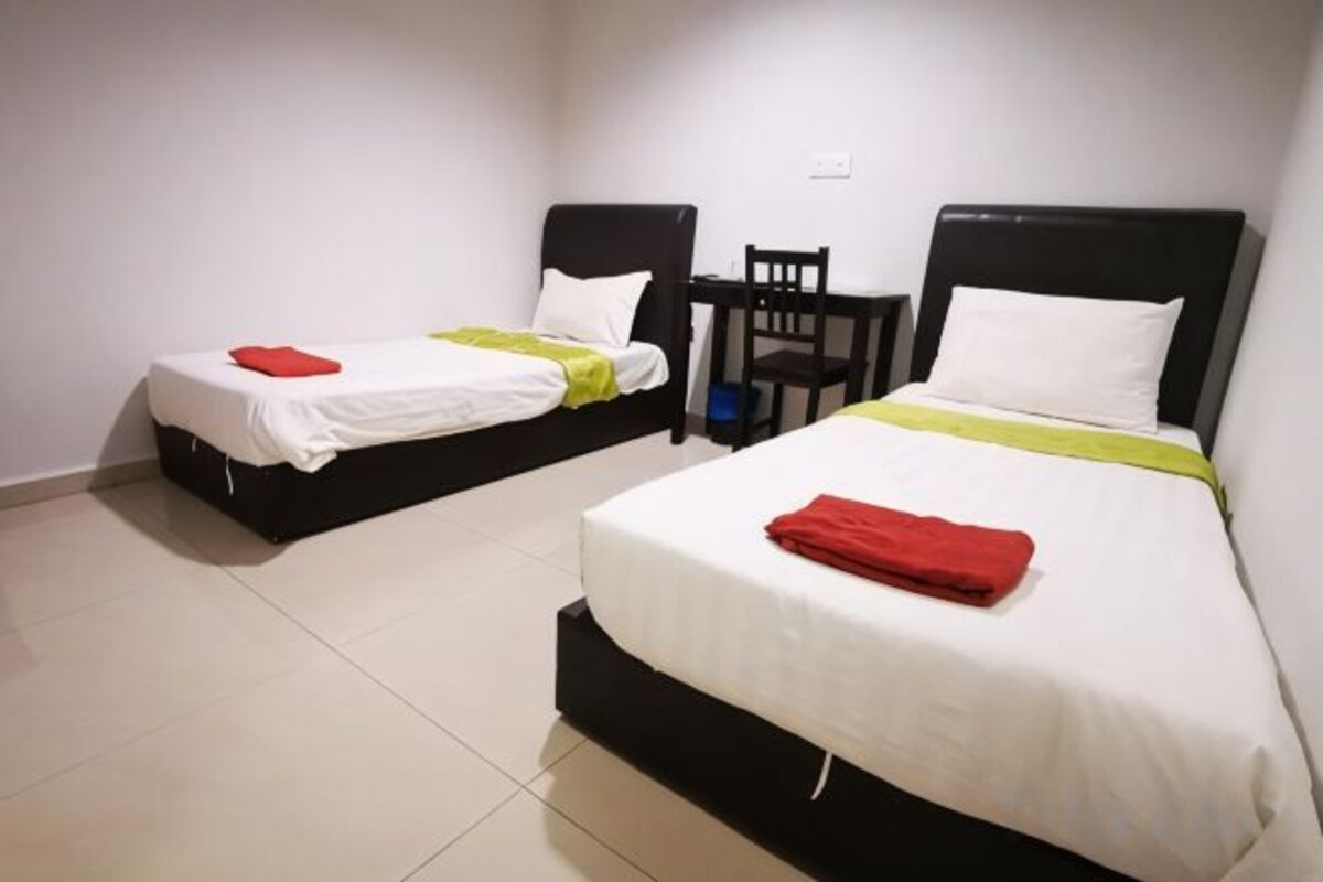 Deluxe Twin Room