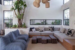 Fernseher, Stereoanlage