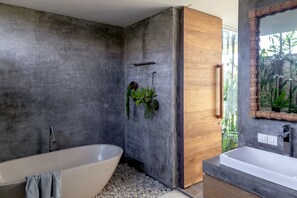 Bathtub, hair dryer, towels, soap - Villa Nonnavana | 4BR w/ Kid Friendly Pool, Canggu (Canggu)