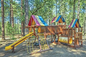 Children's area - Resort 1BD condo with amenities of pool, arcade, walking trails and more (Pinetop-Lakeside)