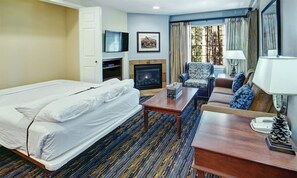 1 bedroom, desk, iron/ironing board, WiFi - Resort 1BD condo with amenities of pool, arcade, walking trails and more (Pinetop-Lakeside)