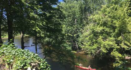 Eco-friendly riverfront home. Close to Ann Arbor and on the Huron River!