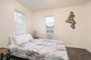 2 chambres, fer et planche à repasser, lit parapluie, Wi-Fi