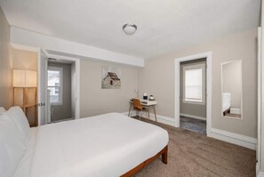 4 chambres, fer et planche à repasser, lit parapluie, Wi-Fi