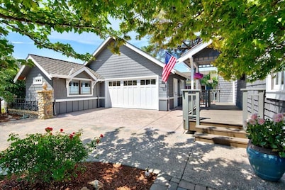 ⭐Luxurious Stunning Resort Like House in Silicon Valley 1GBPS 4 beds/2 baths⭐