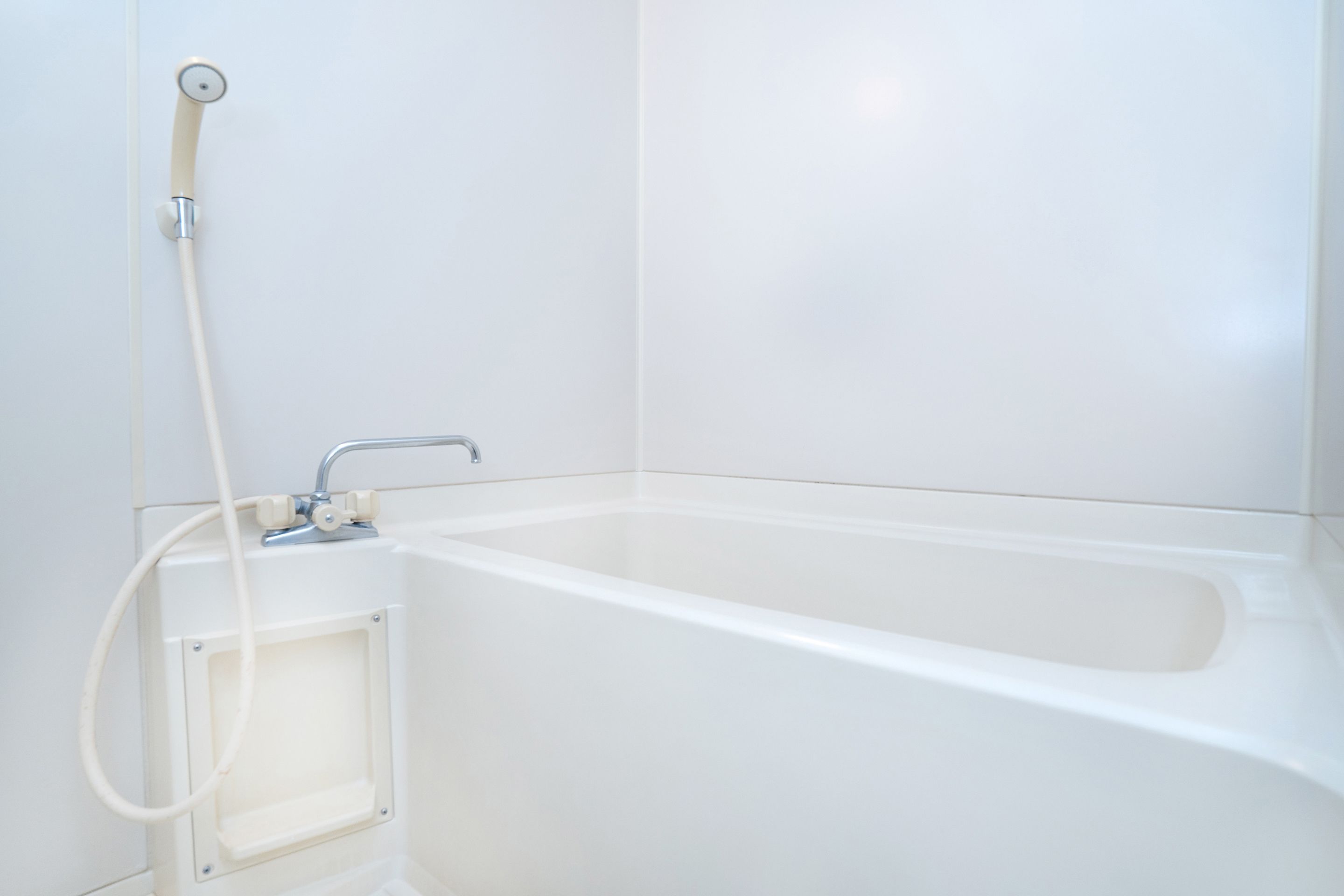 single room, smoking | bathroom sink