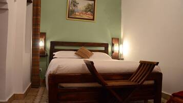 1 bedroom, iron/ironing board, internet