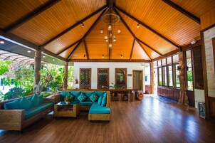 Sala de estar en el lobby