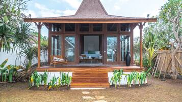 5 bedrooms, premium bedding, individually decorated