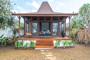 5 bedrooms, premium bedding, individually decorated - Mandala The Bay (Lembongan Island)