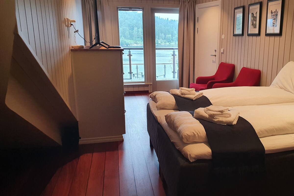 华丽双人房 | 笔记本电脑工作区、隔音、熨斗/熨板、免费 WiFi