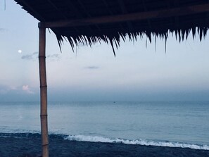 On the beach, beach cabanas, beach volleyball, beach bar - Camp Rofelio Surfing Beach Resort (San Felipe)