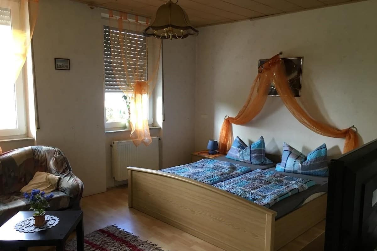 Family Apartment (EG) | WiFi (free), bed sheets
