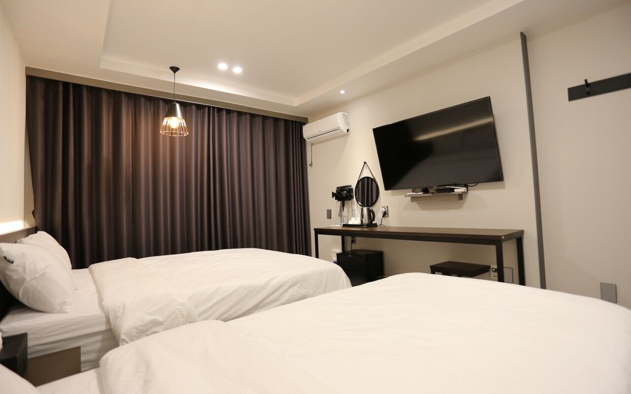 twin room, ocean view | free wifi, bed sheets