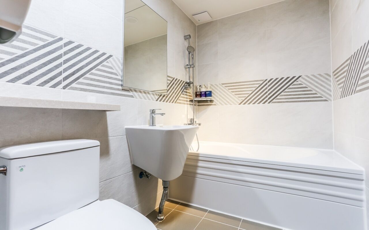 double room, ocean view | bathroom | shower, free toiletries, hair dryer, towels