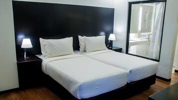 Suite (Pina) | 1 Schlafzimmer, Zimmersafe, Schreibtisch, Verdunkelungsvorhänge