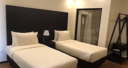 Piña Suites