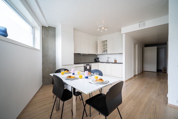 Apartment, 2 Bedrooms | In-room dining