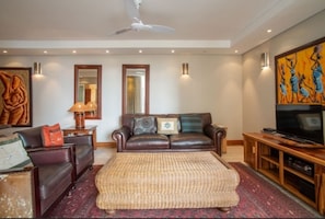Apartment | 2 bedrooms, in-room safe, blackout curtains, iron/ironing board