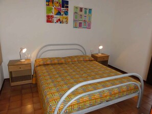 3 camere