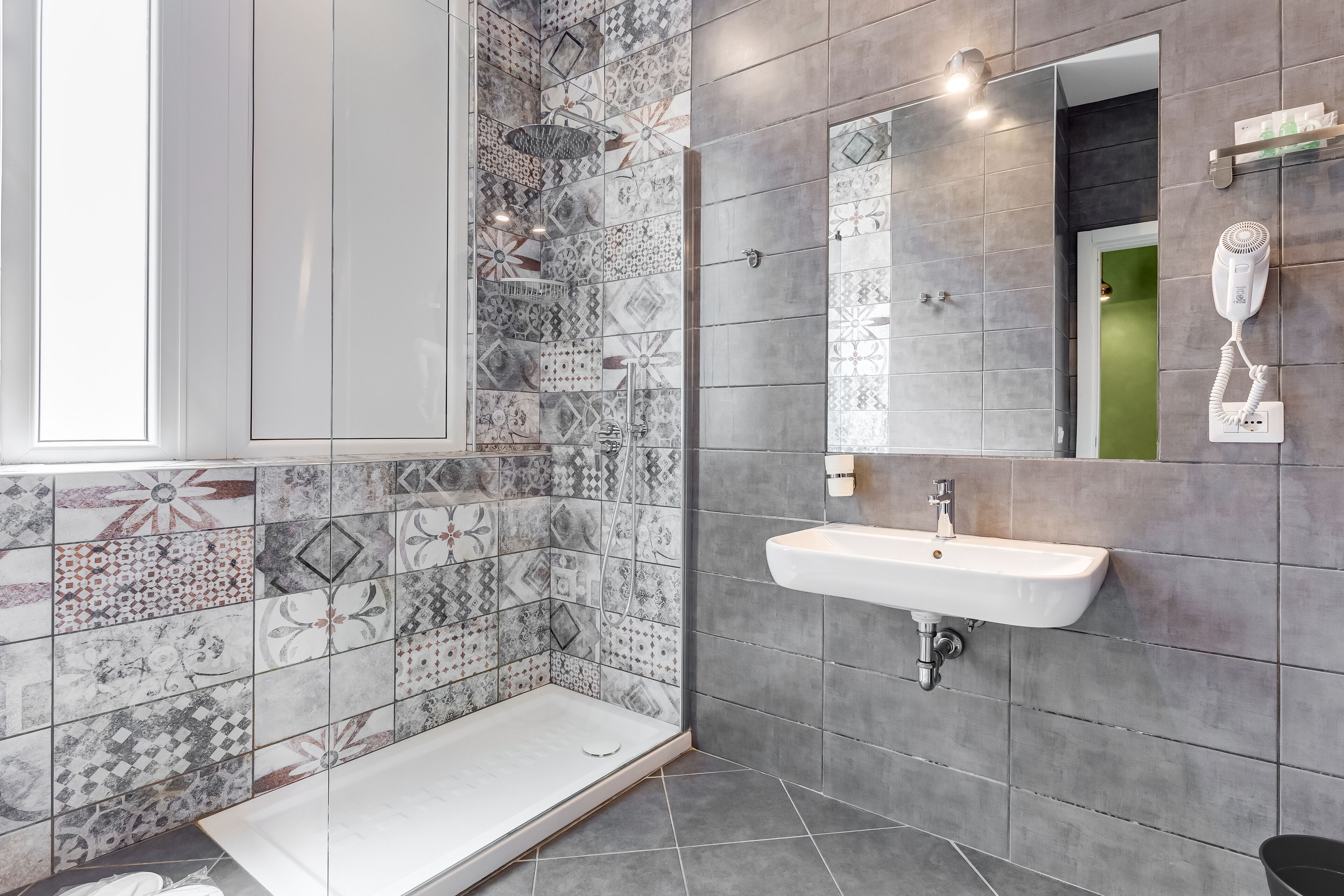 Superior-Dreibettzimmer | Badezimmer