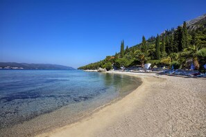 Beach nearby, beach bar