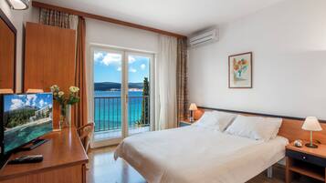 Comfort double room with sea view balcony