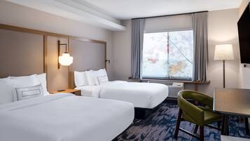 Desk, laptop workspace, iron/ironing board, free WiFi