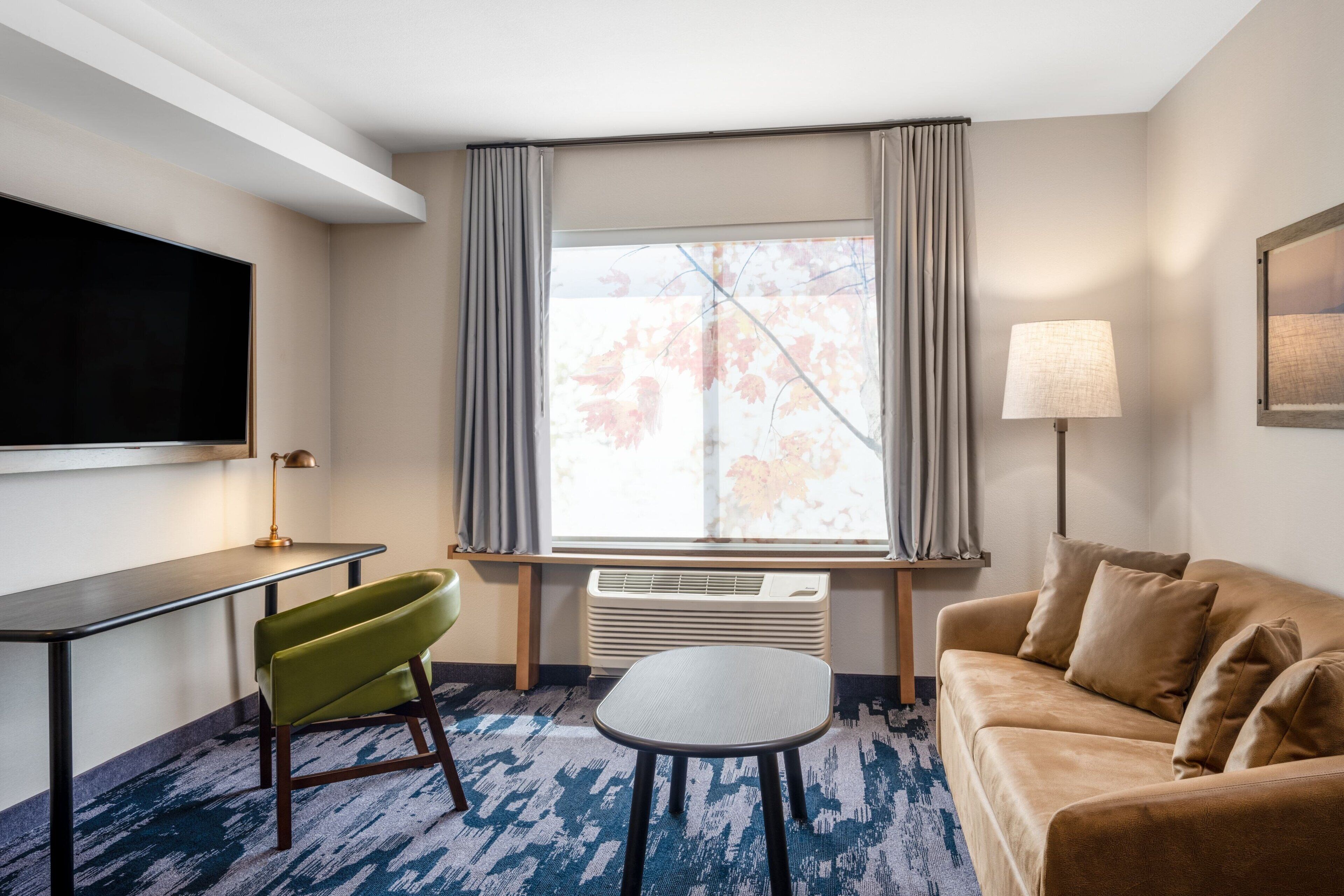 desk, laptop workspace, iron/ironing board, free wifi